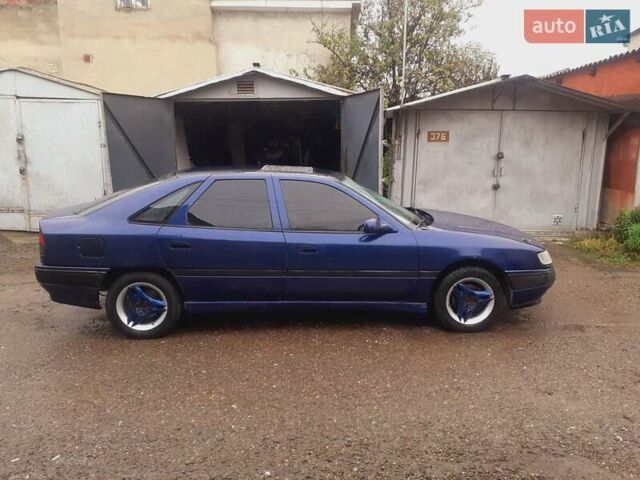 Синий Рено Сафран, объемом двигателя 2.2 л и пробегом 300 тыс. км за 1500 $, фото 3 на Automoto.ua