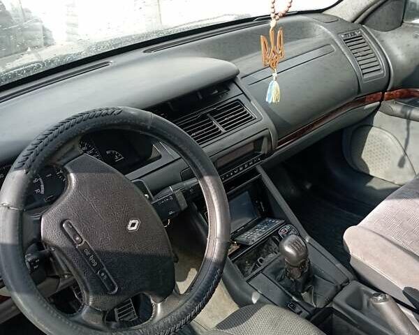 Зеленый Рено Сафран, объемом двигателя 2 л и пробегом 250 тыс. км за 1500 $, фото 2 на Automoto.ua