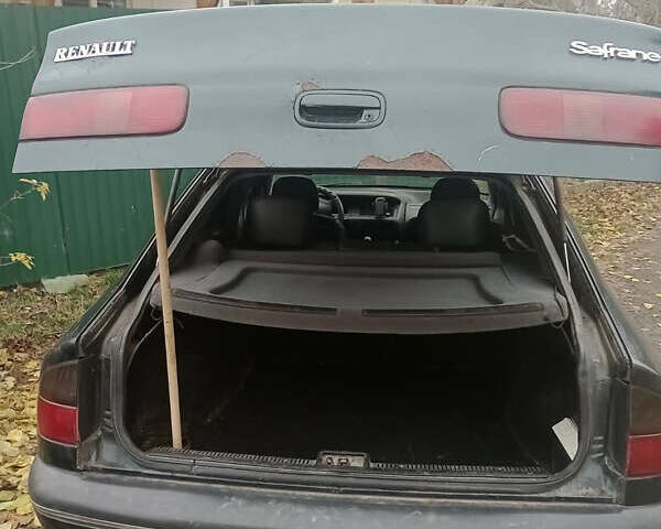 Зелений Рено Сафран, об'ємом двигуна 2 л та пробігом 369 тис. км за 1600 $, фото 4 на Automoto.ua