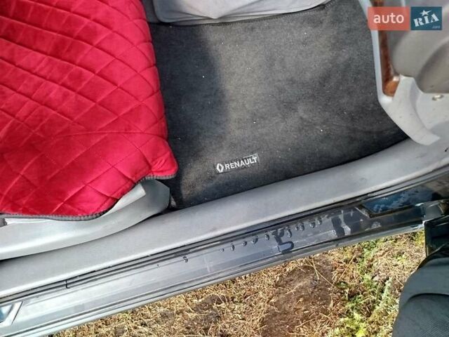 Зеленый Рено Сафран, объемом двигателя 2.44 л и пробегом 353 тыс. км за 2950 $, фото 10 на Automoto.ua