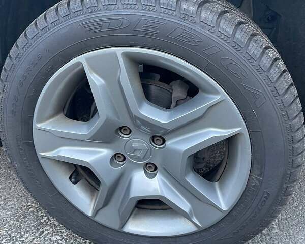 Белый Рено Сандеро СтэпВэй, объемом двигателя 0.9 л и пробегом 95 тыс. км за 8999 $, фото 54 на Automoto.ua