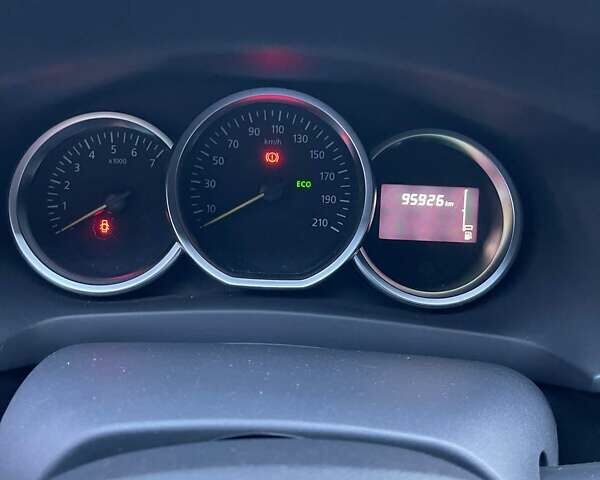 Белый Рено Сандеро СтэпВэй, объемом двигателя 0.9 л и пробегом 95 тыс. км за 8999 $, фото 51 на Automoto.ua