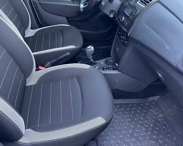 Белый Рено Сандеро СтэпВэй, объемом двигателя 0.9 л и пробегом 95 тыс. км за 8999 $, фото 20 на Automoto.ua