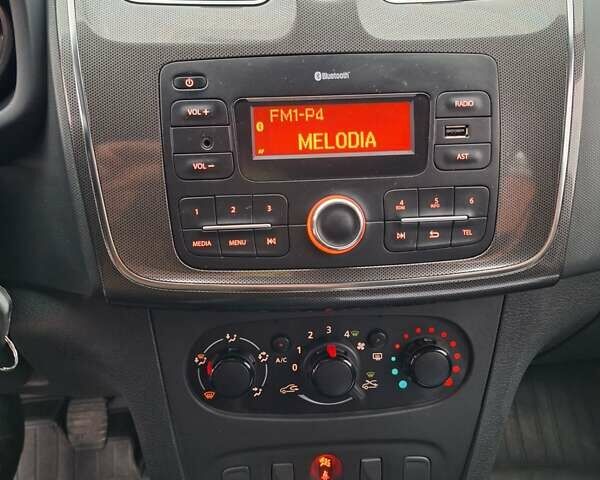 Белый Рено Сандеро СтэпВэй, объемом двигателя 1.46 л и пробегом 136 тыс. км за 9950 $, фото 41 на Automoto.ua