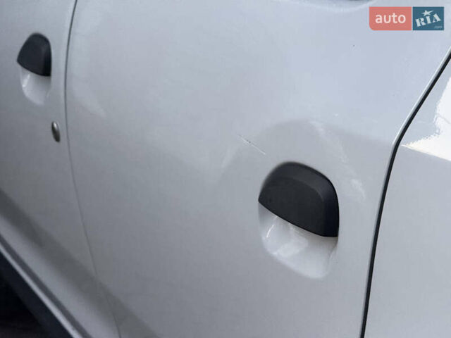 Білий Рено Сандеро СтепВей, об'ємом двигуна 1.46 л та пробігом 120 тис. км за 9700 $, фото 19 на Automoto.ua