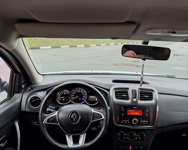 Белый Рено Сандеро СтэпВэй, объемом двигателя 1.46 л и пробегом 136 тыс. км за 9950 $, фото 44 на Automoto.ua