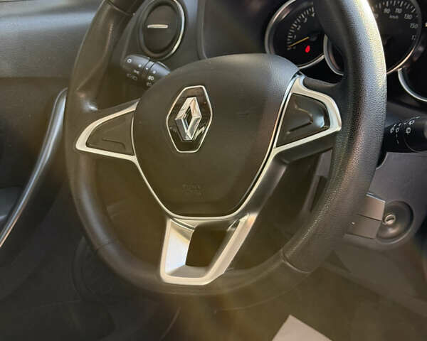 Білий Рено Сандеро СтепВей, об'ємом двигуна 1.46 л та пробігом 120 тис. км за 9700 $, фото 2 на Automoto.ua