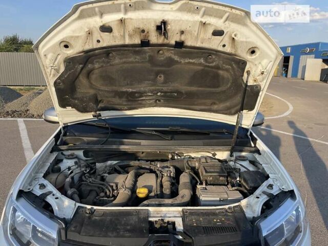 Білий Рено Сандеро СтепВей, об'ємом двигуна 1.46 л та пробігом 200 тис. км за 9500 $, фото 17 на Automoto.ua