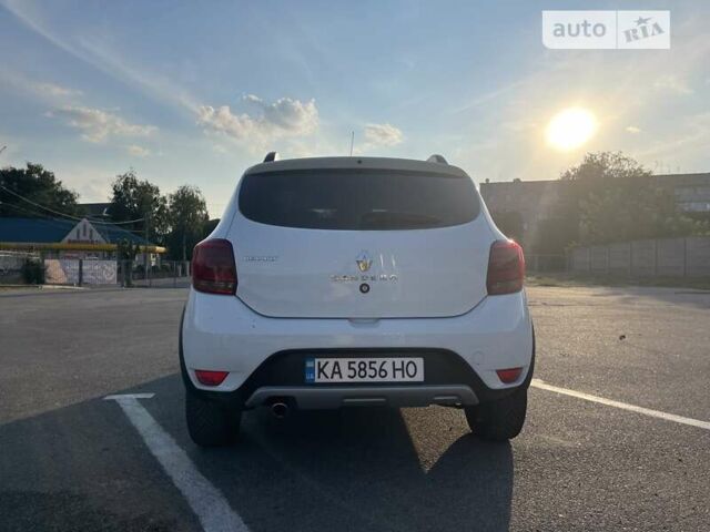 Білий Рено Сандеро СтепВей, об'ємом двигуна 1.46 л та пробігом 200 тис. км за 9500 $, фото 9 на Automoto.ua