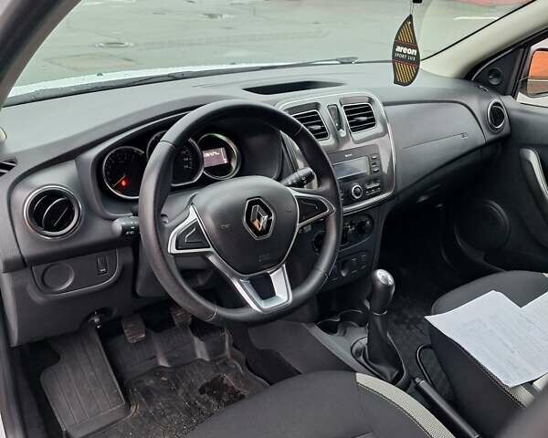 Белый Рено Сандеро СтэпВэй, объемом двигателя 1.46 л и пробегом 136 тыс. км за 9950 $, фото 32 на Automoto.ua