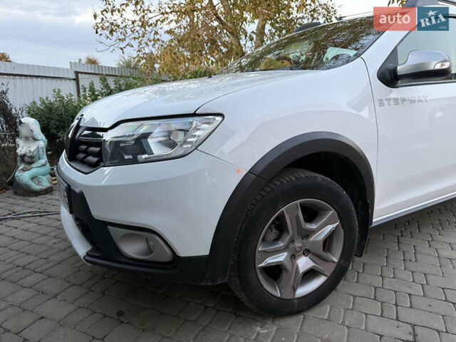 Білий Рено Сандеро СтепВей, об'ємом двигуна 1.46 л та пробігом 120 тис. км за 9700 $, фото 14 на Automoto.ua