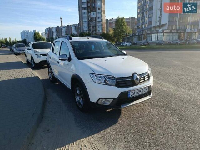Белый Рено Сандеро СтэпВэй, объемом двигателя 1.46 л и пробегом 36 тыс. км за 11100 $, фото 7 на Automoto.ua