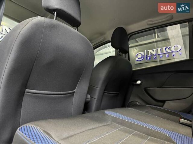 Белый Рено Сандеро СтэпВэй, объемом двигателя 0.9 л и пробегом 39 тыс. км за 11900 $, фото 30 на Automoto.ua