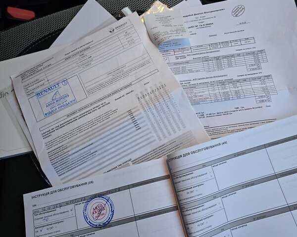 Білий Рено Сандеро СтепВей, об'ємом двигуна 0.9 л та пробігом 105 тис. км за 8900 $, фото 27 на Automoto.ua