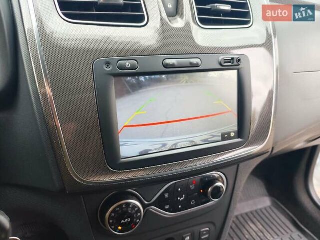 Білий Рено Сандеро СтепВей, об'ємом двигуна 1.46 л та пробігом 63 тис. км за 13250 $, фото 10 на Automoto.ua