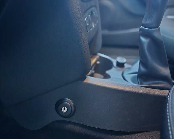 Білий Рено Сандеро СтепВей, об'ємом двигуна 0.9 л та пробігом 105 тис. км за 8900 $, фото 14 на Automoto.ua