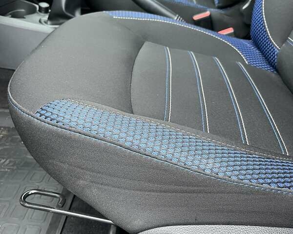 Білий Рено Сандеро СтепВей, об'ємом двигуна 0.9 л та пробігом 99 тис. км за 7879 $, фото 17 на Automoto.ua