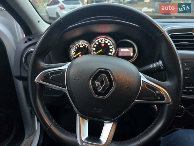 Білий Рено Сандеро СтепВей, об'ємом двигуна 0.9 л та пробігом 105 тис. км за 8900 $, фото 12 на Automoto.ua