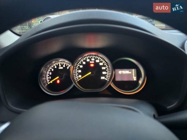 Білий Рено Сандеро СтепВей, об'ємом двигуна 0.9 л та пробігом 105 тис. км за 8900 $, фото 10 на Automoto.ua