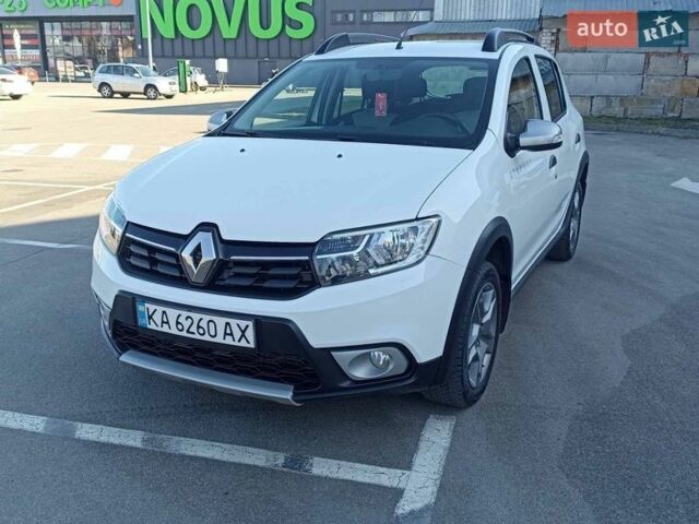 Белый Рено Сандеро СтэпВэй, объемом двигателя 1.46 л и пробегом 100 тыс. км за 11650 $, фото 11 на Automoto.ua