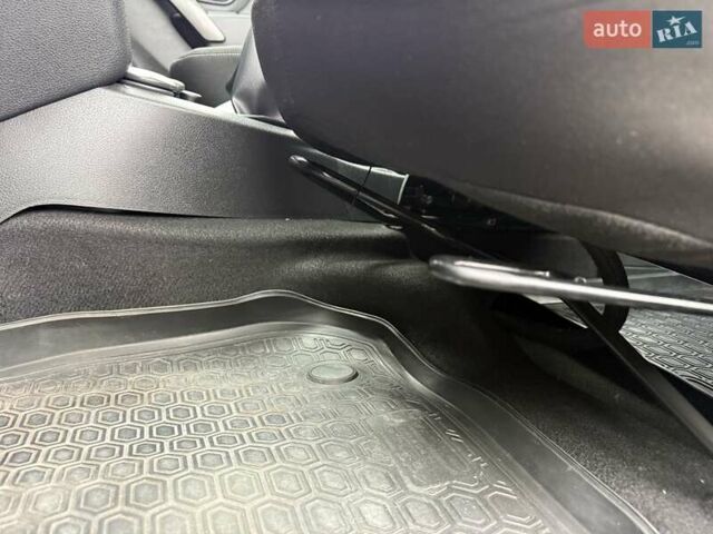 Белый Рено Сандеро СтэпВэй, объемом двигателя 0.9 л и пробегом 84 тыс. км за 9900 $, фото 24 на Automoto.ua