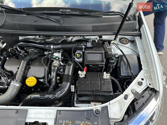 Рено Сандеро СтэпВэй 2021 в Виннице на Automoto.ua Белый Рено Сандеро СтэпВэй, объемом двигателя 1.46 л и пробегом 74 тыс. км за 10999 $, фото 24 на Automoto.ua