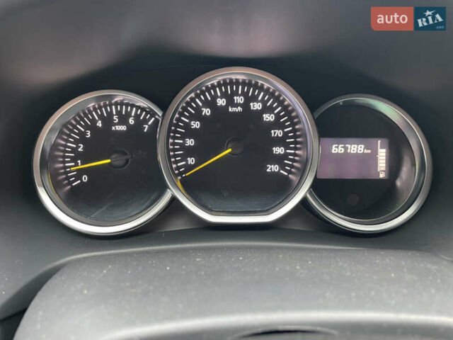 Белый Рено Сандеро СтэпВэй, объемом двигателя 1.46 л и пробегом 66 тыс. км за 12300 $, фото 13 на Automoto.ua