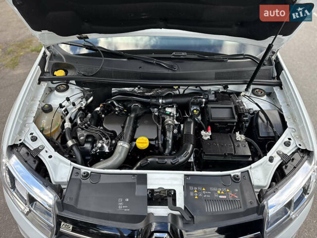 Рено Сандеро СтэпВэй 2021 в Виннице на Automoto.ua Белый Рено Сандеро СтэпВэй, объемом двигателя 1.46 л и пробегом 74 тыс. км за 10999 $, фото 21 на Automoto.ua