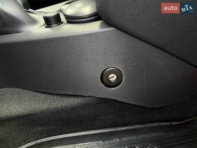 Рено Сандеро СтепВей 2021 у Запоріжжя на Automoto.ua Білий Рено Сандеро СтепВей, об'ємом двигуна 0.9 л та пробігом 110 тис. км за 10699 $, фото 21 на Automoto.ua