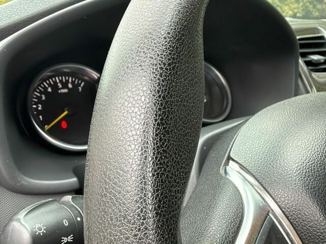 Білий Рено Сандеро СтепВей, об'ємом двигуна 1.46 л та пробігом 154 тис. км за 10700 $, фото 12 на Automoto.ua