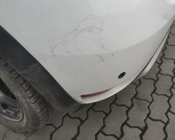 Белый Рено Сандеро СтэпВэй, объемом двигателя 1.46 л и пробегом 52 тыс. км за 6200 $, фото 3 на Automoto.ua