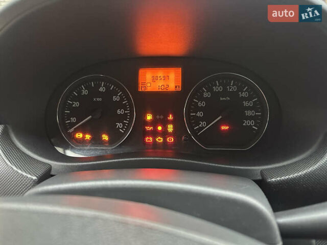 Черный Рено Сандеро СтэпВэй, объемом двигателя 1.6 л и пробегом 98 тыс. км за 7450 $, фото 15 на Automoto.ua