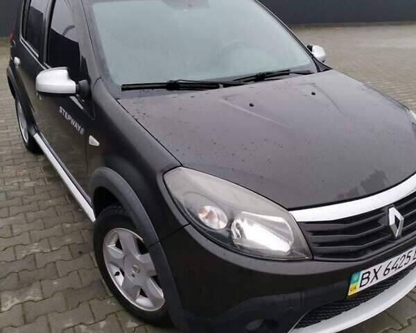 Черный Рено Сандеро СтэпВэй, объемом двигателя 1.6 л и пробегом 60 тыс. км за 7000 $, фото 6 на Automoto.ua