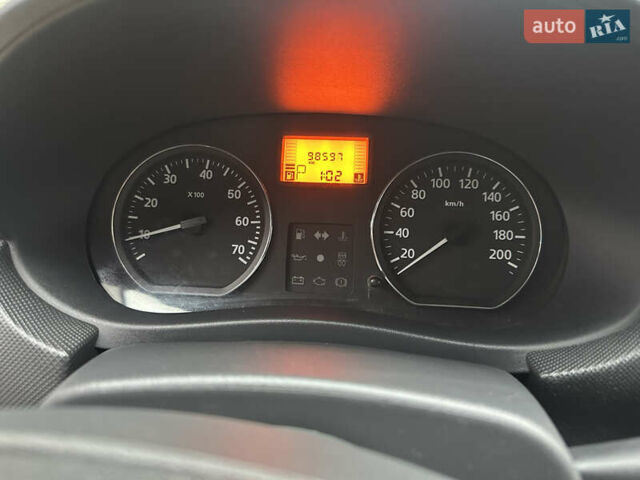 Черный Рено Сандеро СтэпВэй, объемом двигателя 1.6 л и пробегом 98 тыс. км за 7450 $, фото 14 на Automoto.ua