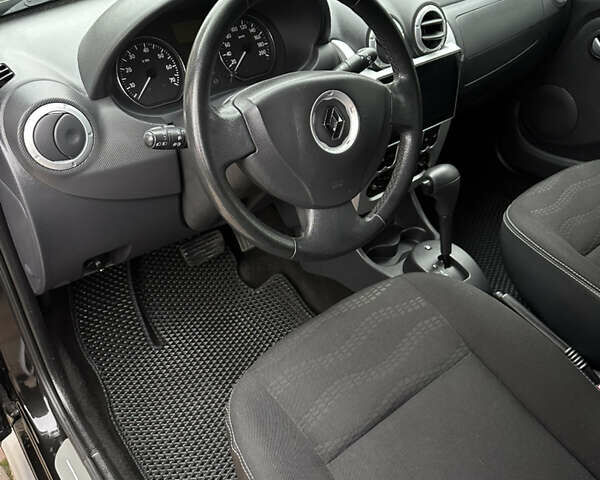 Черный Рено Сандеро СтэпВэй, объемом двигателя 1.6 л и пробегом 98 тыс. км за 7450 $, фото 8 на Automoto.ua