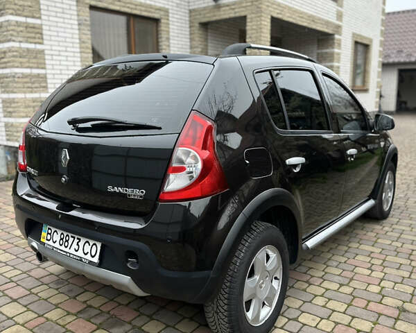 Черный Рено Сандеро СтэпВэй, объемом двигателя 1.6 л и пробегом 98 тыс. км за 7450 $, фото 5 на Automoto.ua