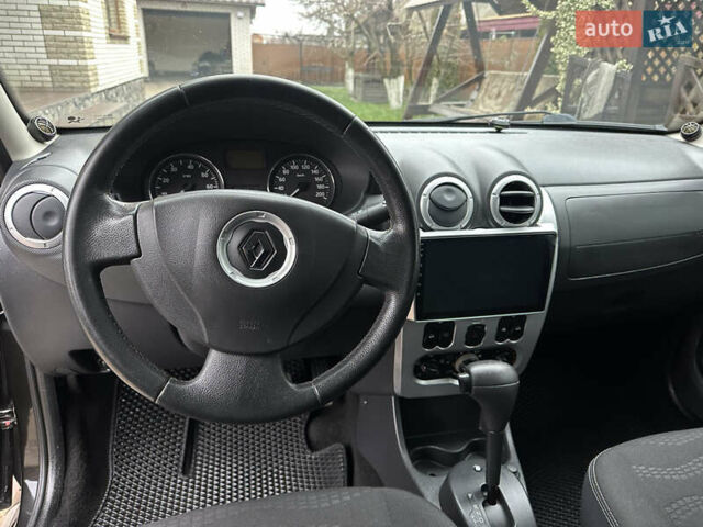 Черный Рено Сандеро СтэпВэй, объемом двигателя 1.6 л и пробегом 98 тыс. км за 7450 $, фото 9 на Automoto.ua