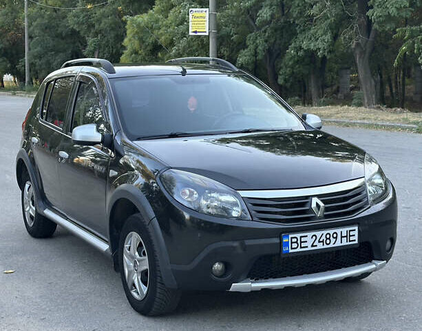 Чорний Рено Сандеро СтепВей, об'ємом двигуна 1.6 л та пробігом 195 тис. км за 6500 $, фото 19 на Automoto.ua