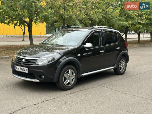 Чорний Рено Сандеро СтепВей, об'ємом двигуна 1.6 л та пробігом 195 тис. км за 6500 $, фото 6 на Automoto.ua