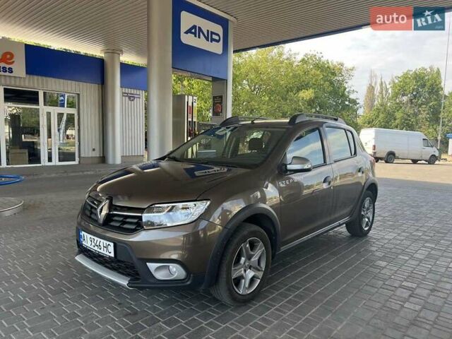 Коричневий Рено Сандеро СтепВей, об'ємом двигуна 1.46 л та пробігом 82 тис. км за 9999 $, фото 14 на Automoto.ua
