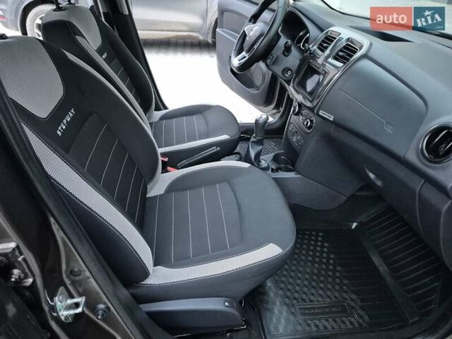 Коричневый Рено Сандеро СтэпВэй, объемом двигателя 1.46 л и пробегом 77 тыс. км за 11900 $, фото 45 на Automoto.ua