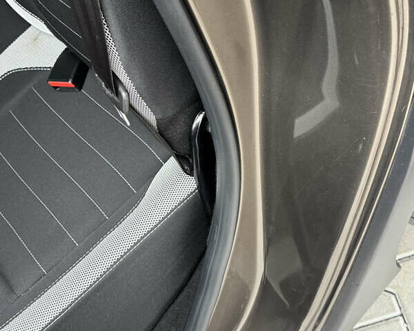 Коричневий Рено Сандеро СтепВей, об'ємом двигуна 1.5 л та пробігом 85 тис. км за 11800 $, фото 81 на Automoto.ua