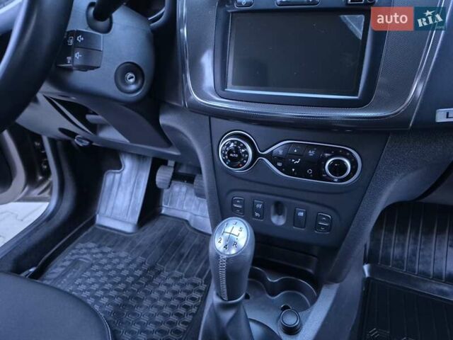 Коричневый Рено Сандеро СтэпВэй, объемом двигателя 1.46 л и пробегом 77 тыс. км за 11900 $, фото 41 на Automoto.ua