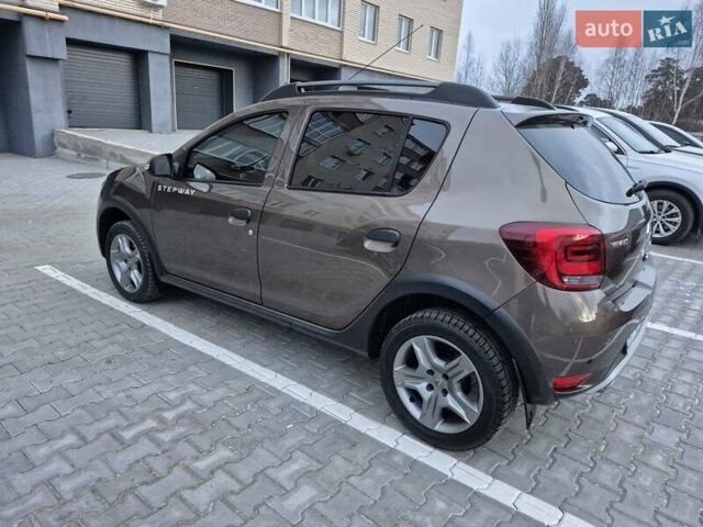 Коричневый Рено Сандеро СтэпВэй, объемом двигателя 1.46 л и пробегом 77 тыс. км за 11900 $, фото 10 на Automoto.ua