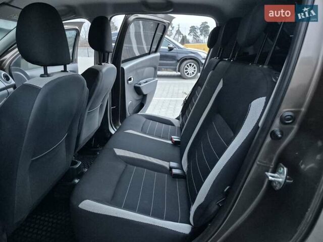 Коричневый Рено Сандеро СтэпВэй, объемом двигателя 1.46 л и пробегом 77 тыс. км за 11900 $, фото 52 на Automoto.ua