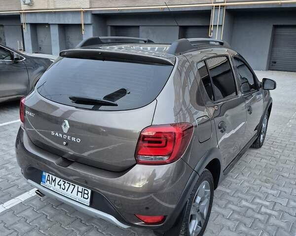 Коричневый Рено Сандеро СтэпВэй, объемом двигателя 1.46 л и пробегом 77 тыс. км за 11900 $, фото 15 на Automoto.ua