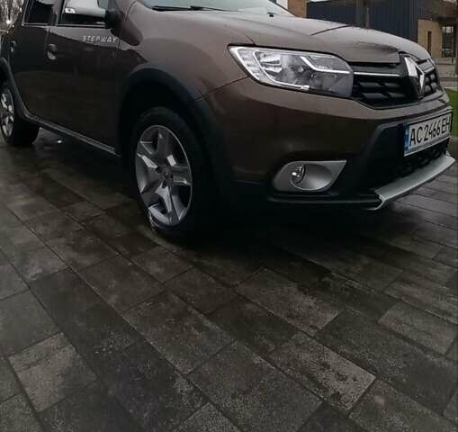 Коричневий Рено Сандеро СтепВей, об'ємом двигуна 0.9 л та пробігом 96 тис. км за 10400 $, фото 2 на Automoto.ua