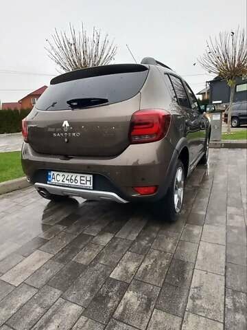 Коричневий Рено Сандеро СтепВей, об'ємом двигуна 0.9 л та пробігом 96 тис. км за 10400 $, фото 5 на Automoto.ua