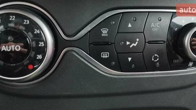 Коричневий Рено Сандеро СтепВей, об'ємом двигуна 0.9 л та пробігом 96 тис. км за 10400 $, фото 24 на Automoto.ua