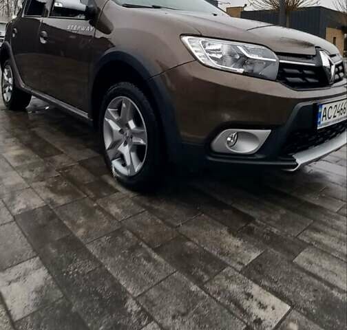 Коричневий Рено Сандеро СтепВей, об'ємом двигуна 0.9 л та пробігом 96 тис. км за 10400 $, фото 1 на Automoto.ua